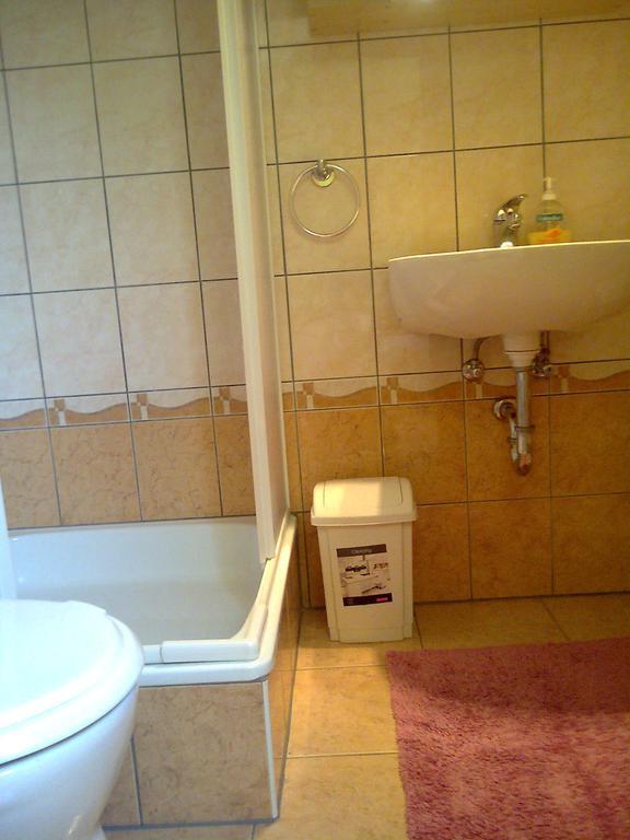 Marina-Buek Apartmanhaz Room photo